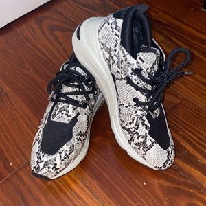 Steve Madden Sneakers